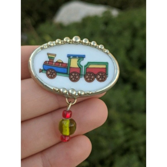 Carrigan '06 Train Broken China Pin + Pendant - Picture 3 of 7